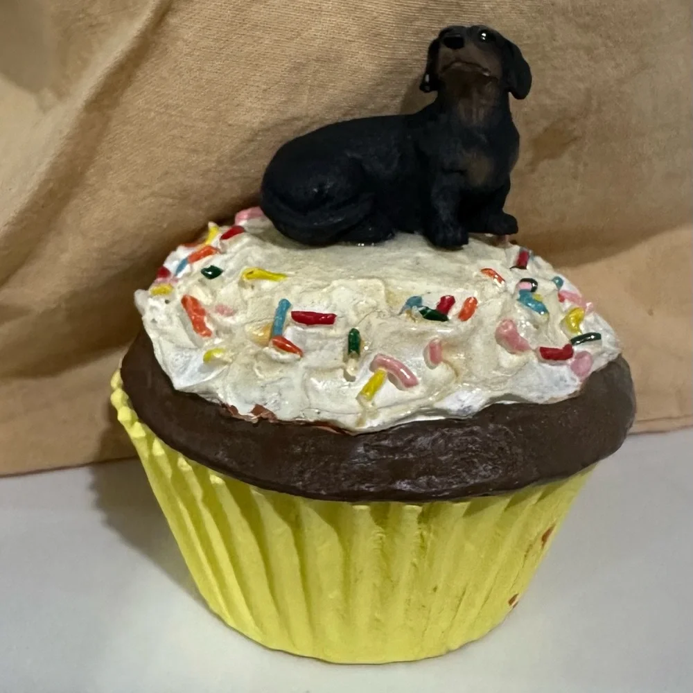 Cupcake Figurine with Dachshund Topper - Picture 1 of 4